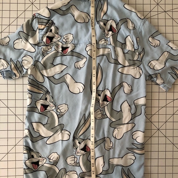 Cute Bugs Bunny H & M button down shirt - Picture 11 of 11